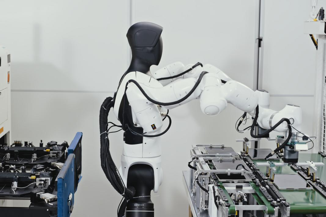 三木机器人真机强化学习落地工业产线，开启具身智能规模化应用新阶段